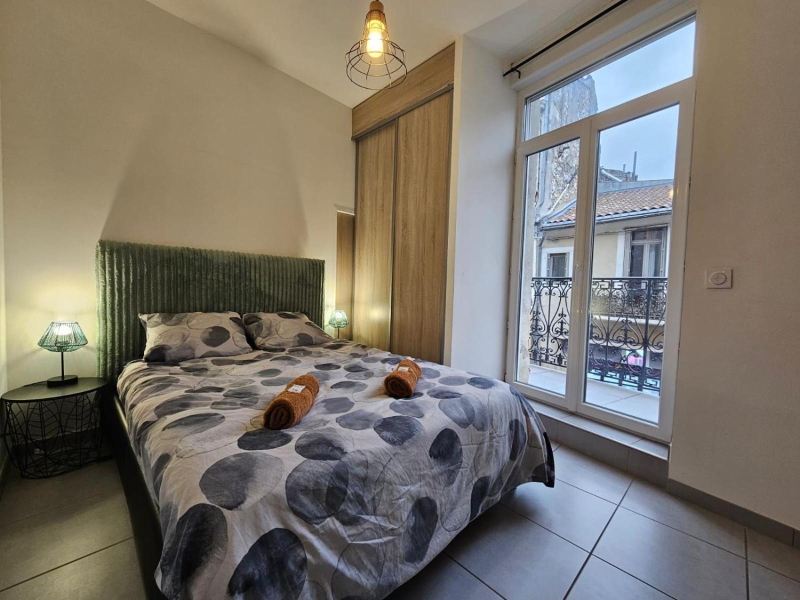 Le Contemporain-2 Chambres-Vue Eglise Saint Paul Ним Екстериор снимка