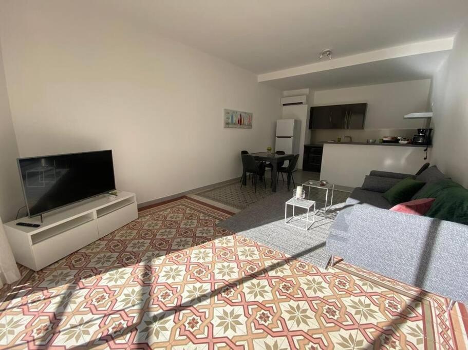 Le Contemporain-2 Chambres-Vue Eglise Saint Paul Ним Екстериор снимка